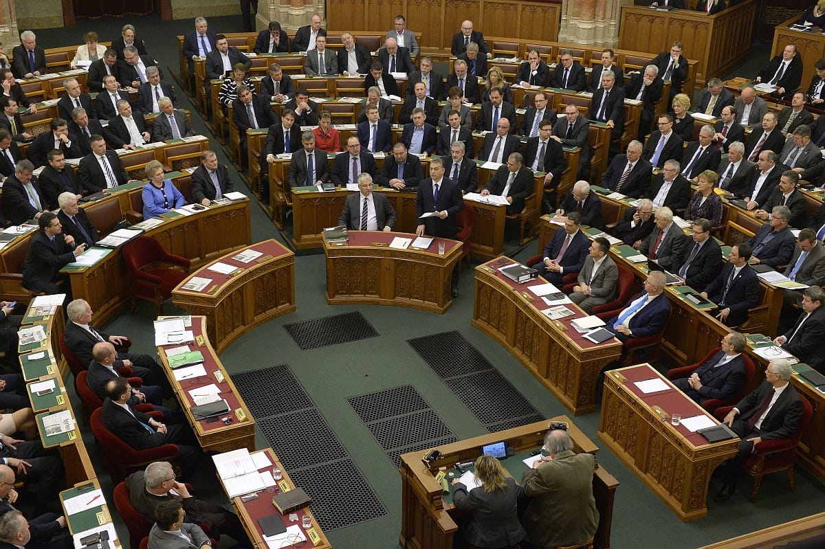 Parlament:Orbán Vona libidóját vette a szájára