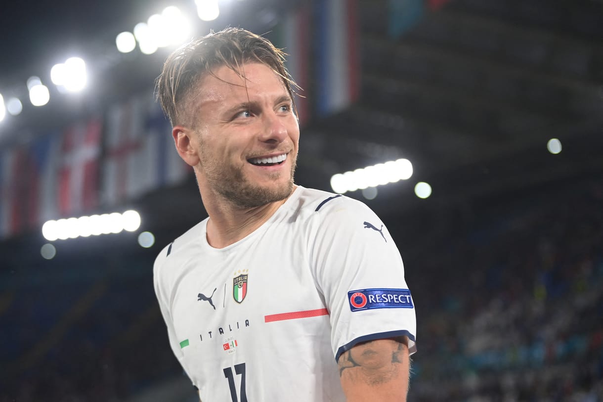 Villamossal ütközött a Lazio válogatott csatára