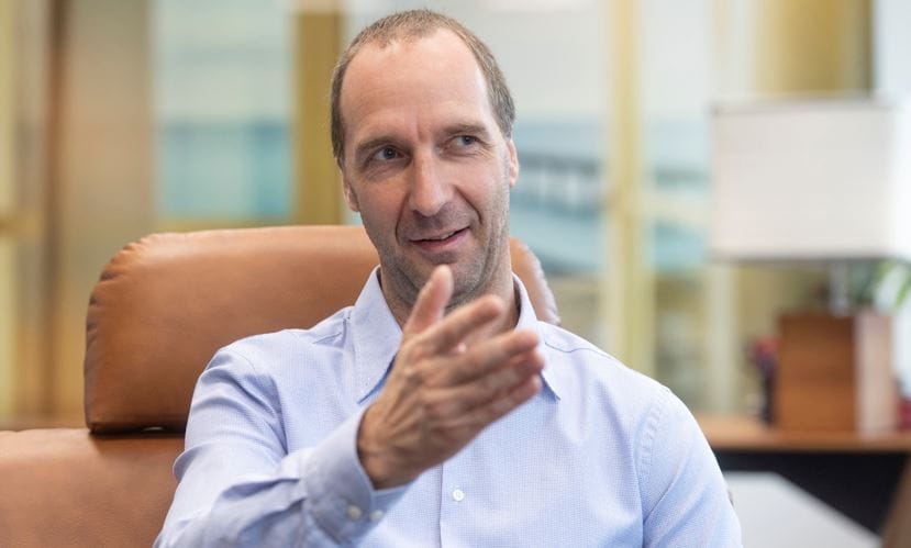 Közel 200 millióval száll be egy fogászati startupba Oszkó Péter cége