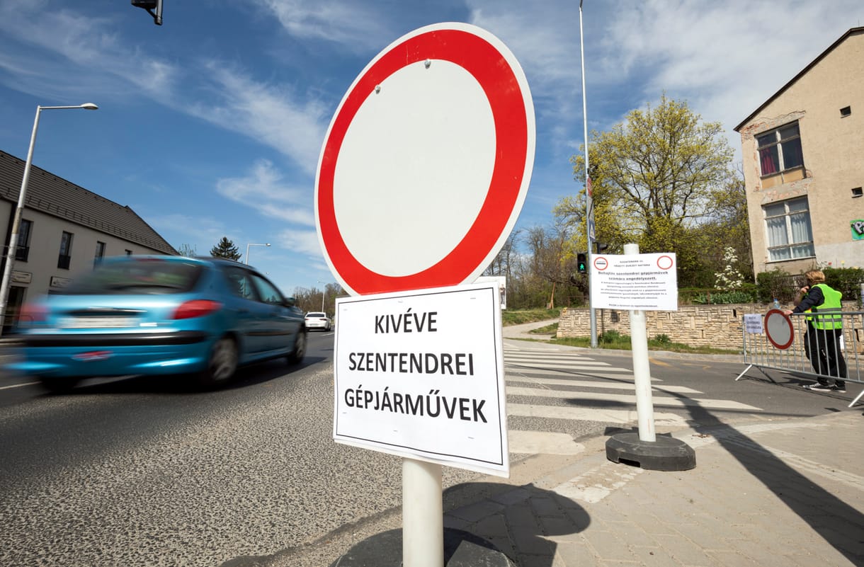 Trükköznek és kétségbe esnek: heteken belül elindulhat az önkormányzati csődhullám