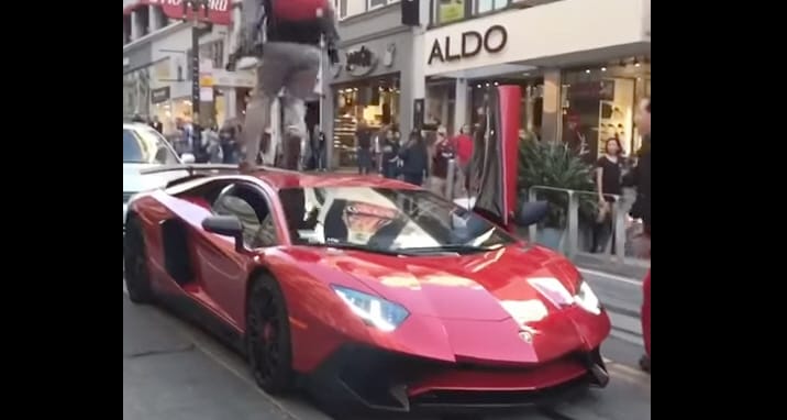Videó: Lamborghinit rongál egy férfi, amíg el nem kapják
