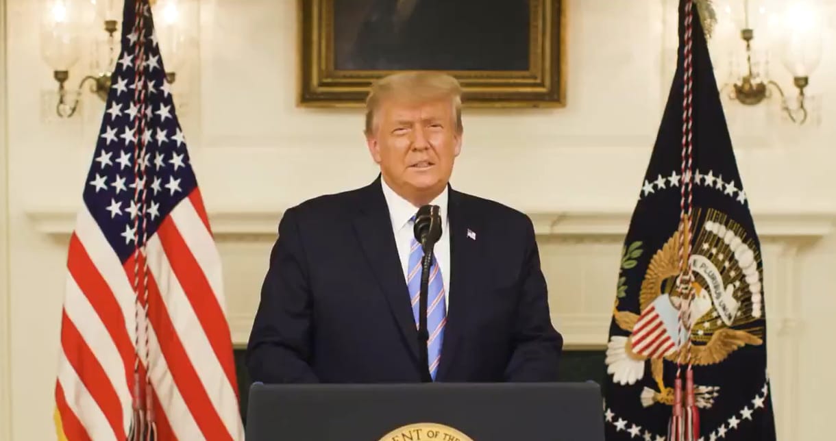 Videóval tért vissza a Twitterre Trump, és elismerte a vereségét