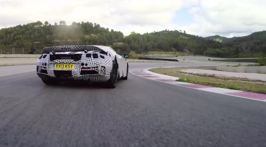Így driftel egy profi a McLaren még titkos új sportkocsijával