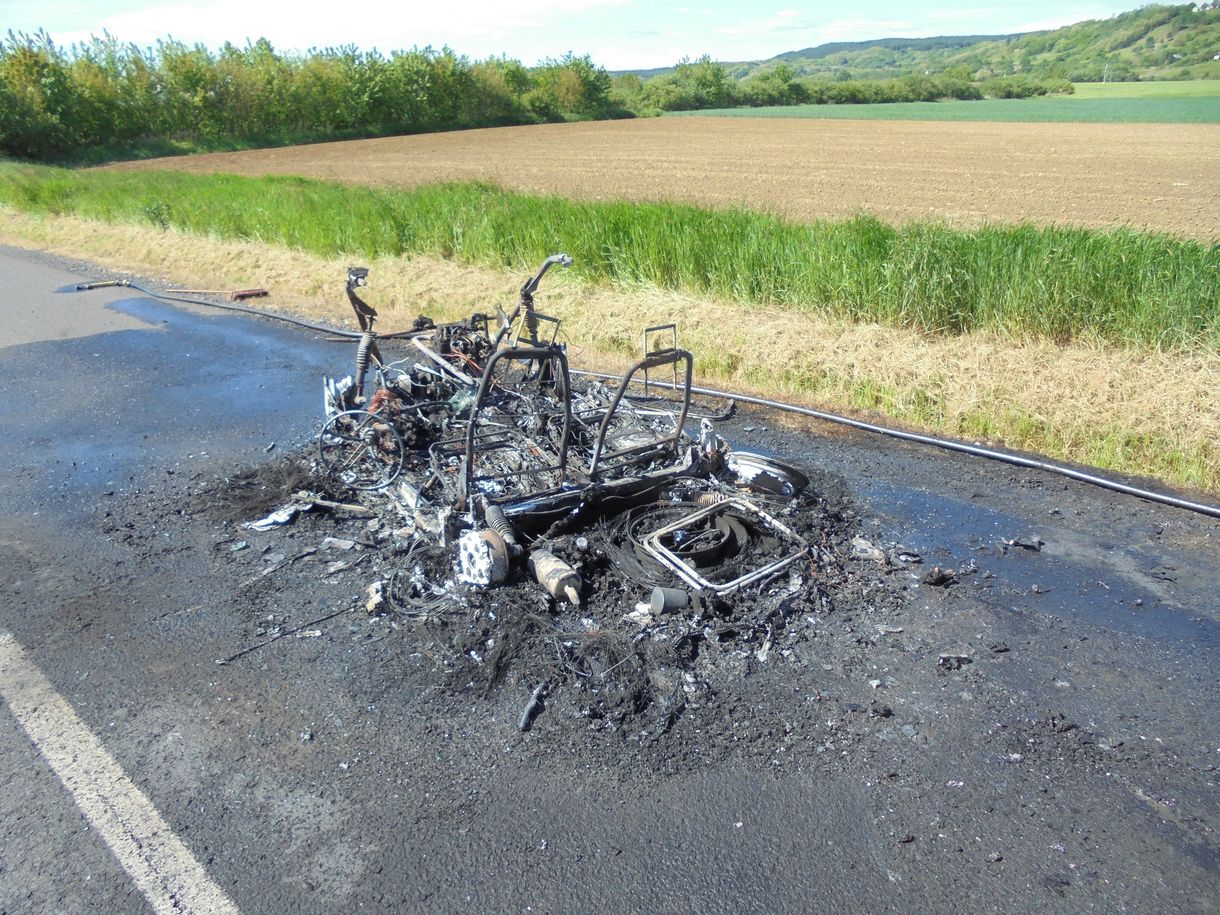 Szakállas viccet idéző baleset történt Lovásziban