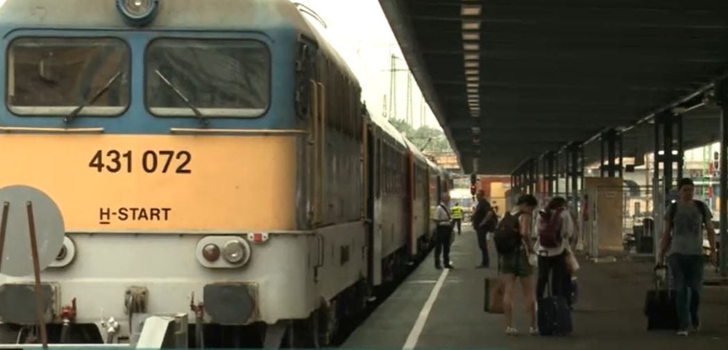 Nyolcórás vonatútja volt kettő helyett egy szegedi osztálynak