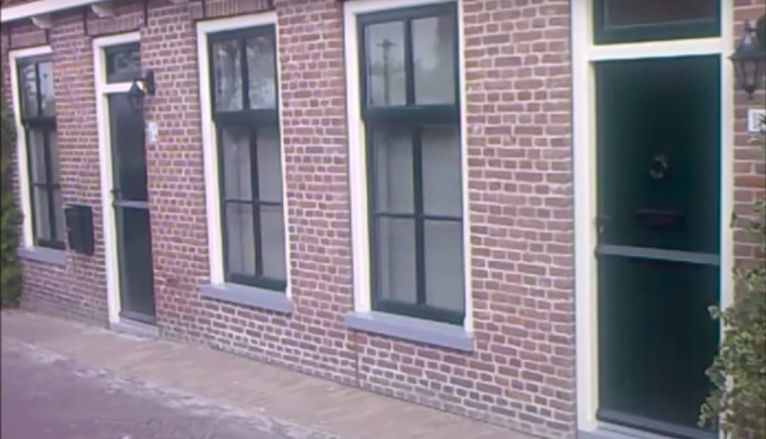 Építsen ön is ilyen garázst, sosem találják meg az autótolvajok – videó