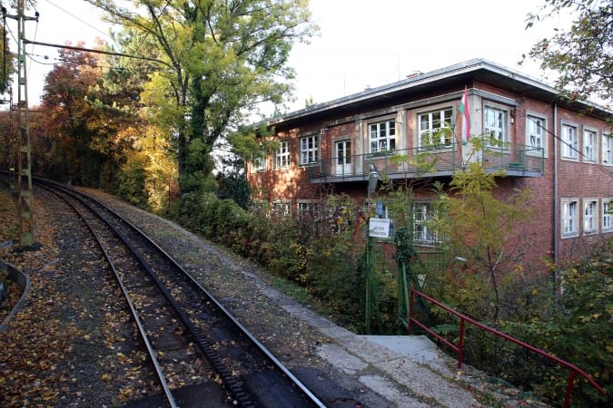 Randalírozó gyermekotthonos fiatalok miatt félnek a XII. kerületben