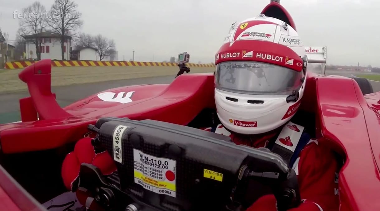 Így nyúzta Vettel Alonso Forma–1-es Ferrariját – videó