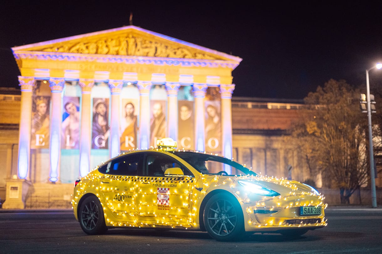 Idén karácsonykor is jár a Fénytaxi, az utasnak kívánni is lehet