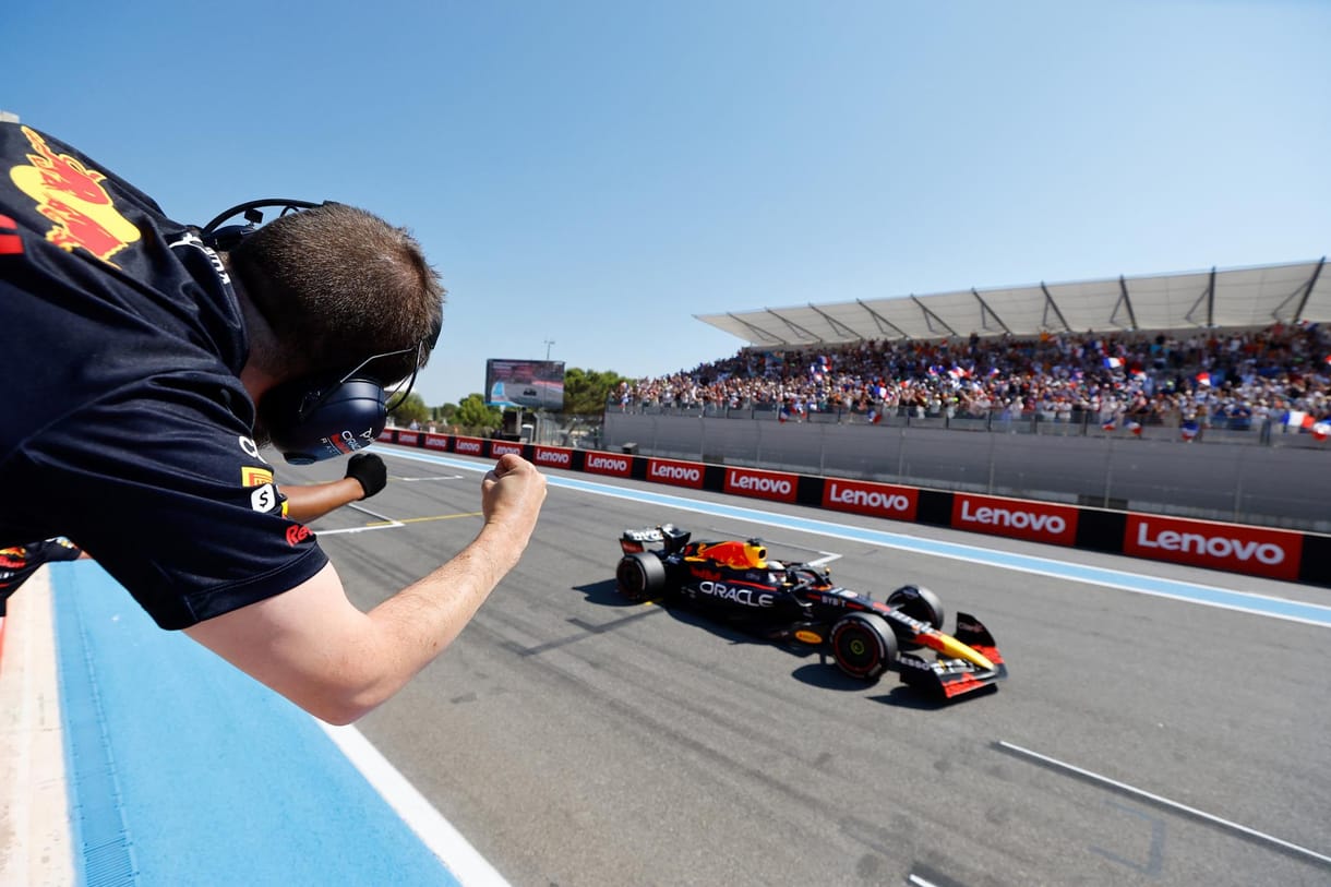 Leclerc őrjöngött, Verstappen szerencsével behúzta a Francia Nagydíjat