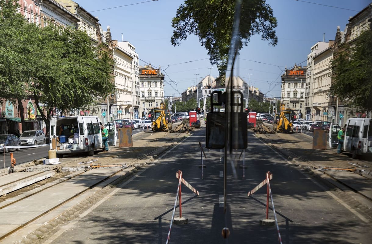Őrült hajsza kell, hogy tanévkezdésre ne legyen káosz egész Budapesten