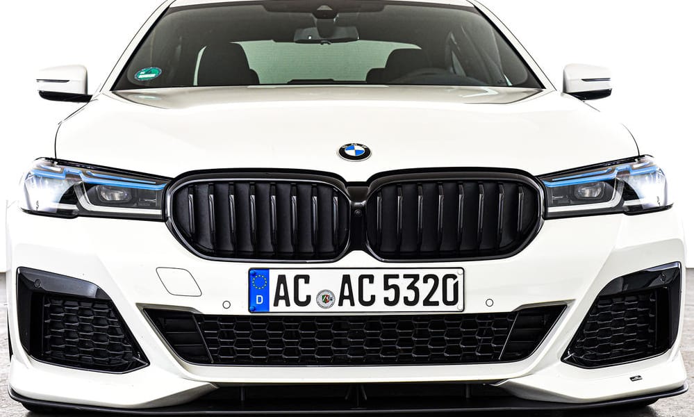 Arany középút: kereken 400 lóerős lett az új BMW 540i