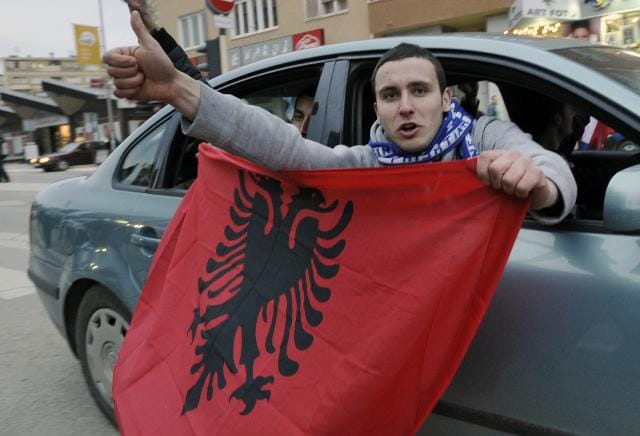 Saját hívószámot kapott a nyolc éve független Koszovó