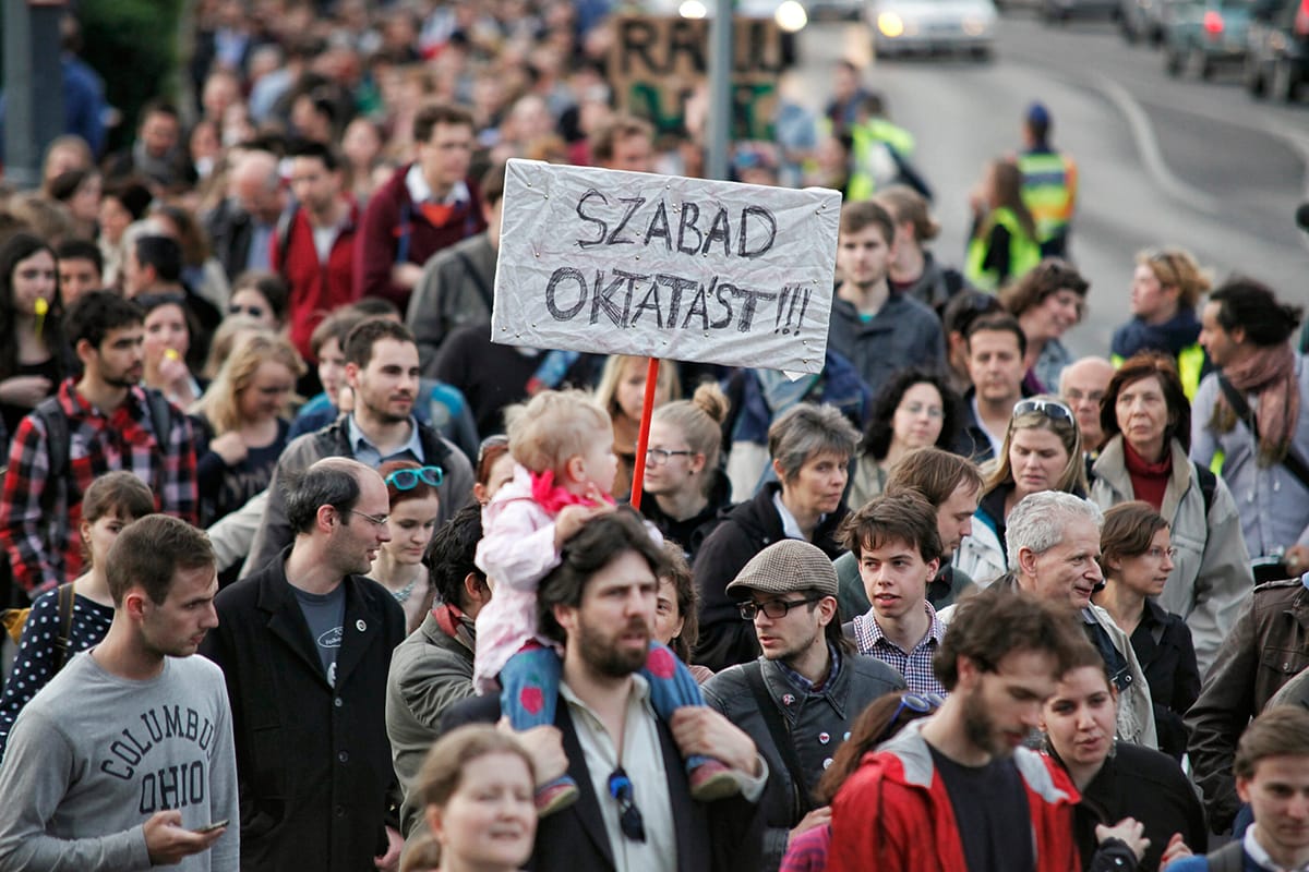 Három óra helyett hat hónapot kérnek a tüntető hallgatók és oktatók