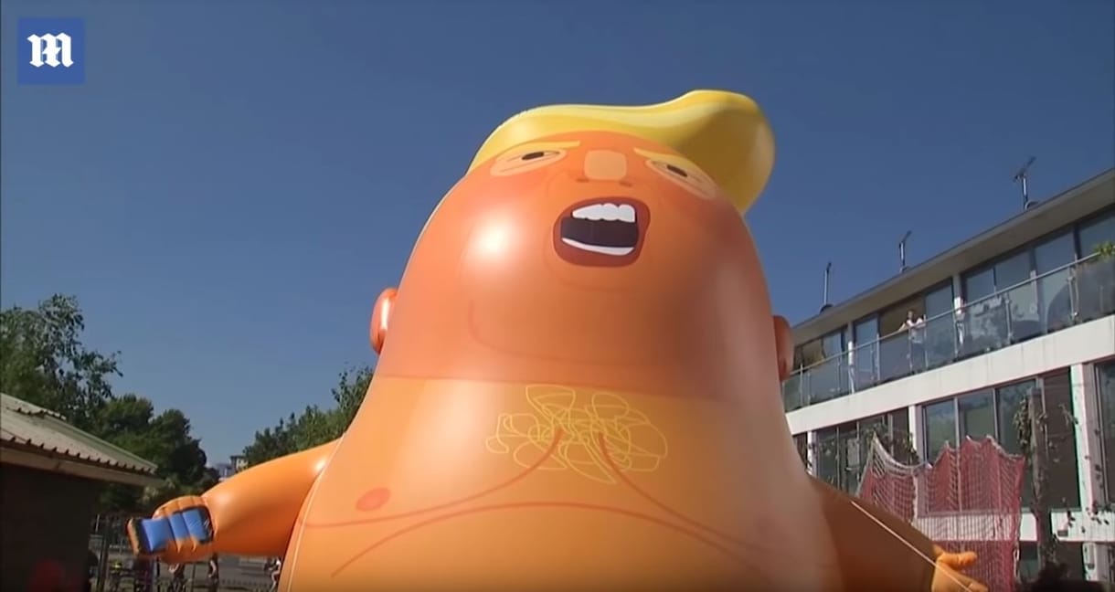 Hatalmas Trump-babát küldenek az égbe Londonban, hogy felbosszantsák az érkező elnököt – videó