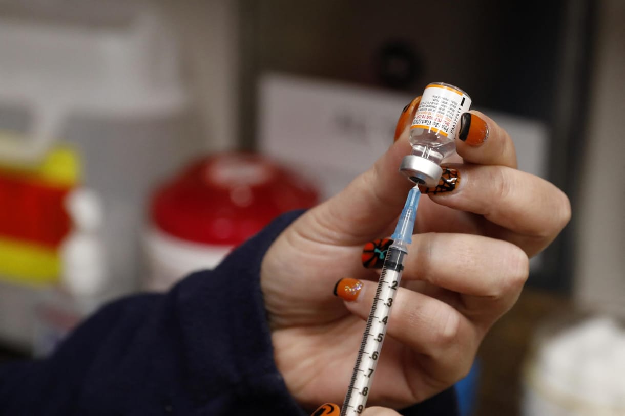 EMA: Biztonságosak az mRNS-vakcinák a várandósság alatt is
