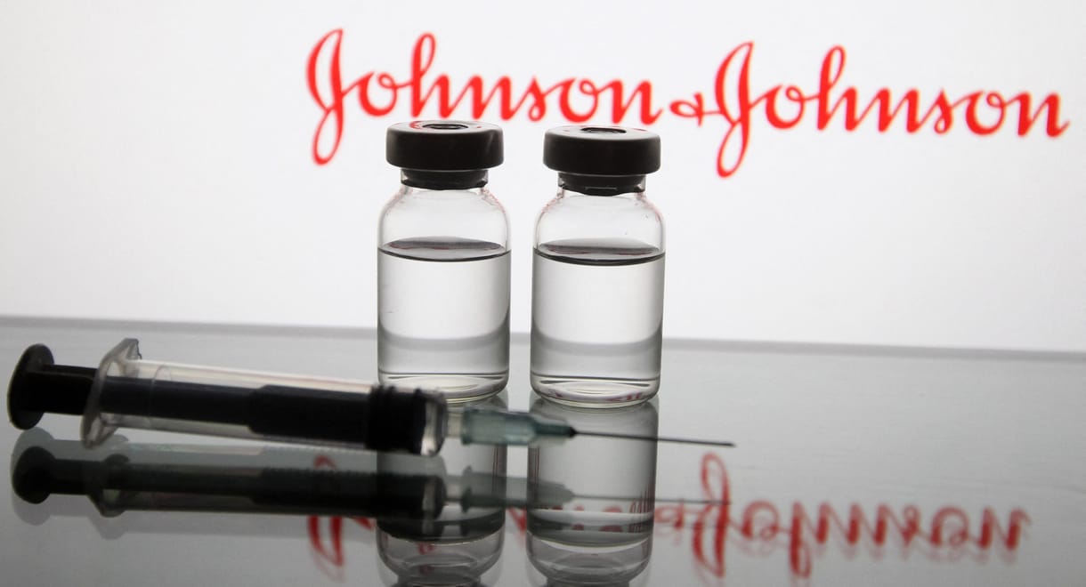 60 millió Johnson&Johnson-vakcina veszett kárba, mert a dolgozók figyelmetlenek voltak