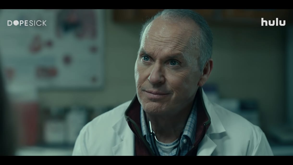 Michael Keaton bemutatja, hogyan lett gyógyszerfüggő egész Amerika