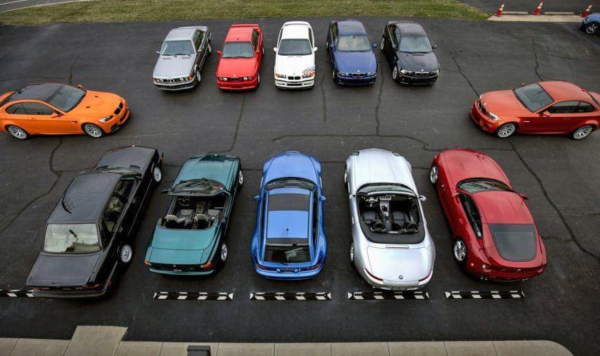 Ez nem egy átlagos hirdetés: 650 millióért eladó csapatban ez a 13 BMW