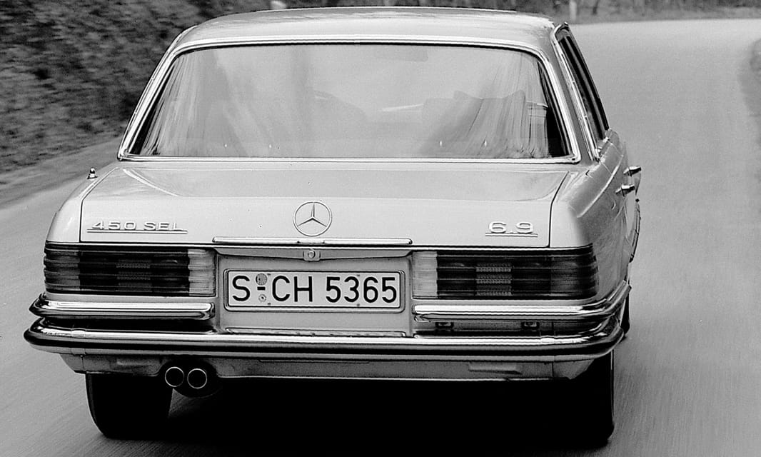 Jubilál az első Mercedes S-osztály 6,9 literes csúcsmodellje