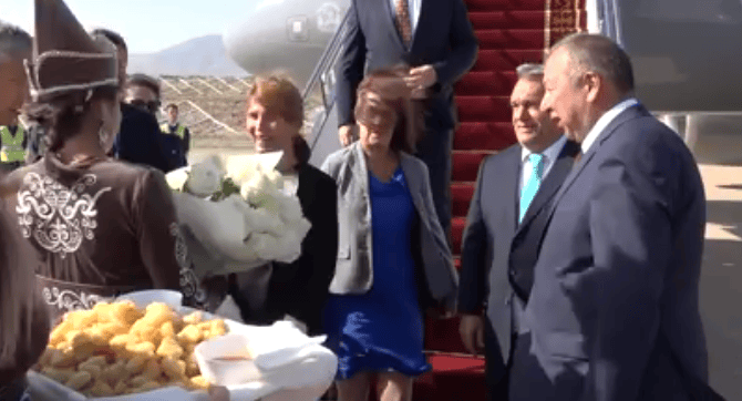 Orbán és a tomboló elemek Kirgizisztánban