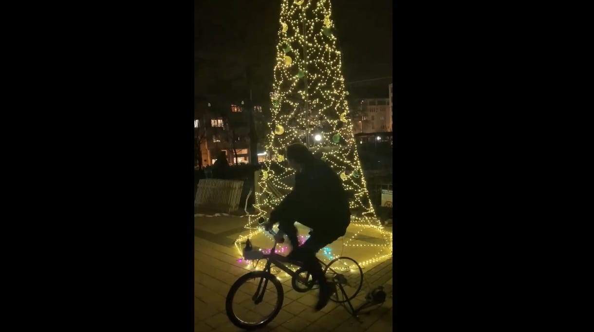 Biciklihajtású lesz a karácsonyi világítás a Mechwart ligetben – videó