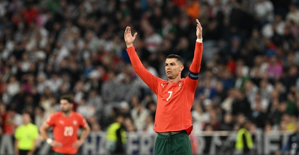 Miért festette be feketére a lábkörmét Cristiano Ronaldo?
