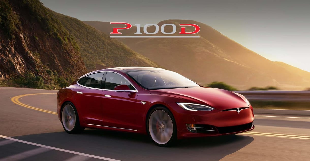 Megérkezett a Tesla újdonsága, ami a világ egyik leggyorsabb szériaautója