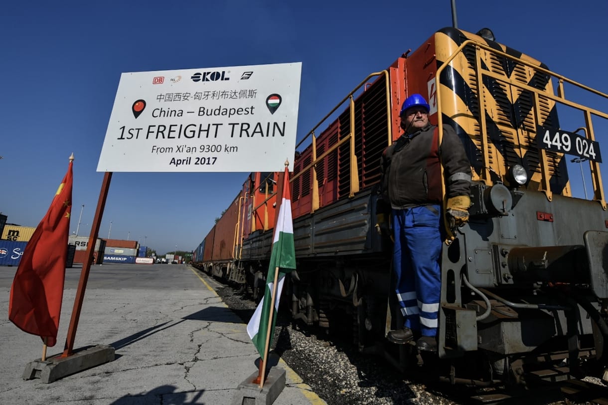 És akkor eltűnt a költségvetésből a Budapest-Belgrád vasút ára