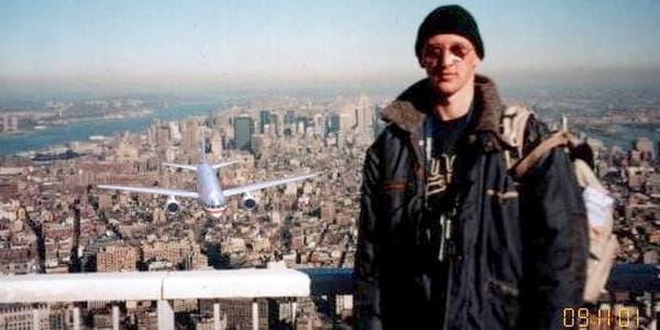 9/11: bocsánatot kért fotója miatt a titokzatos magyar turista