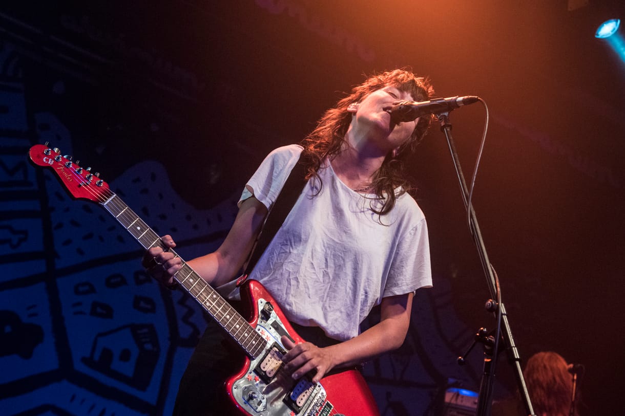 Vadóc csaj a szomszédból – ilyen volt a Courtney Barnett-koncert