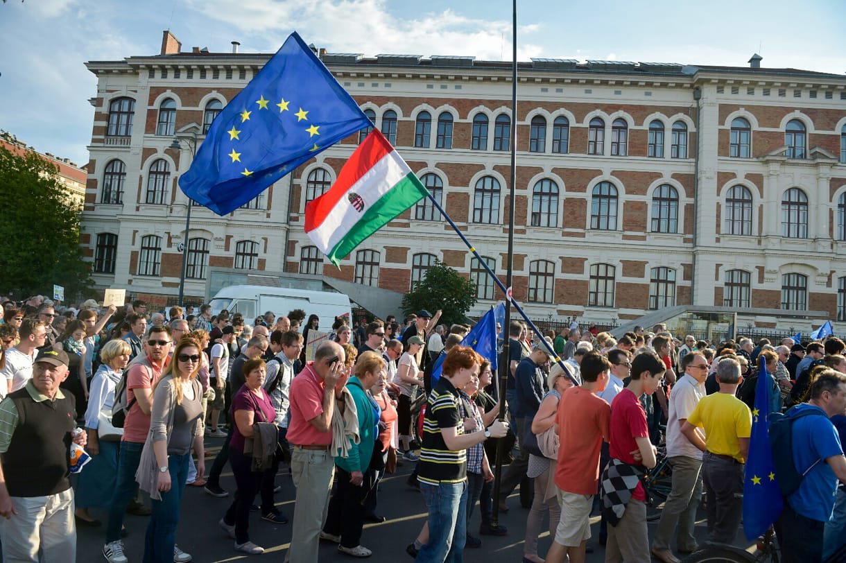 A fideszesek sem adnak ötöst az Orbán-rendszernek