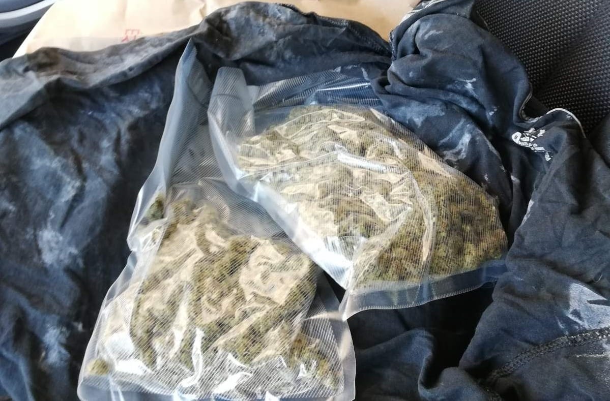 Húsz kiló drogot adtak fel csomagban, de a NAV lecsapott