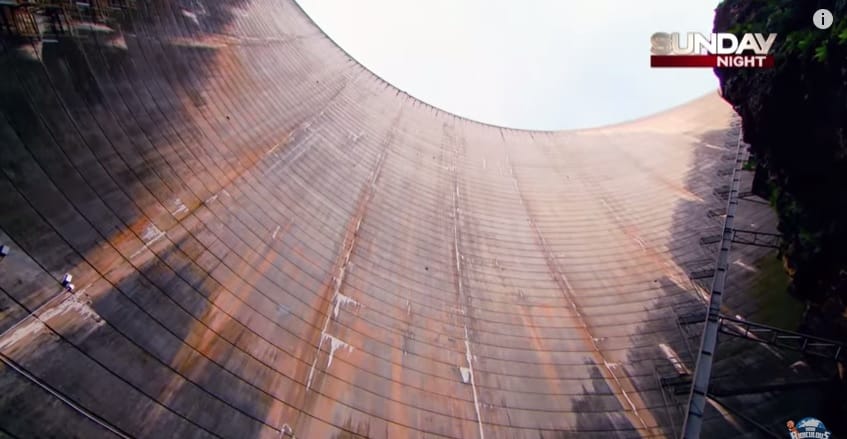 Elképesztő videó: Több mint 100 méter magasból dobtak kosarat, megdőlt a rekord