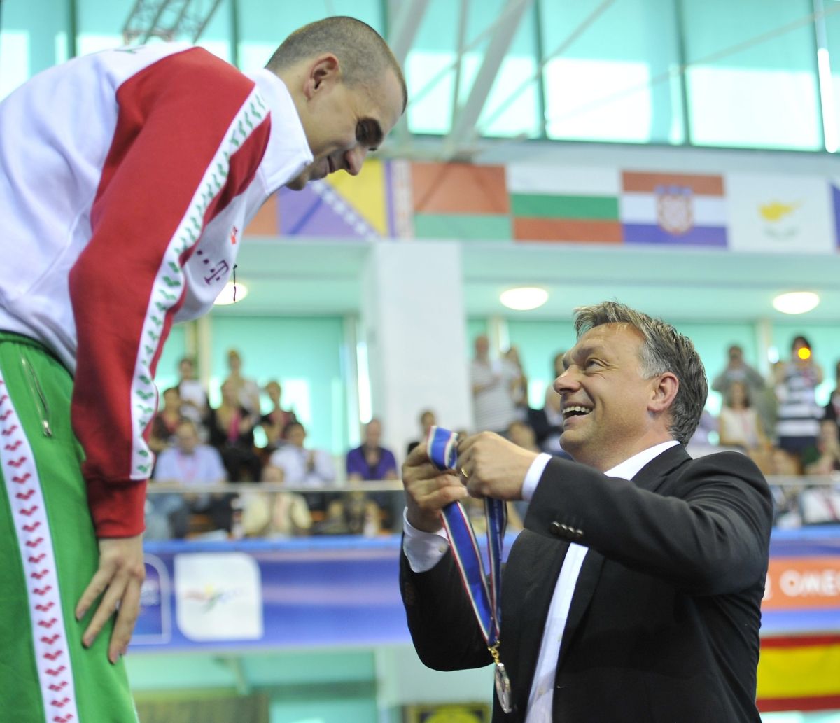 Orbán adja át az Eb érmeit