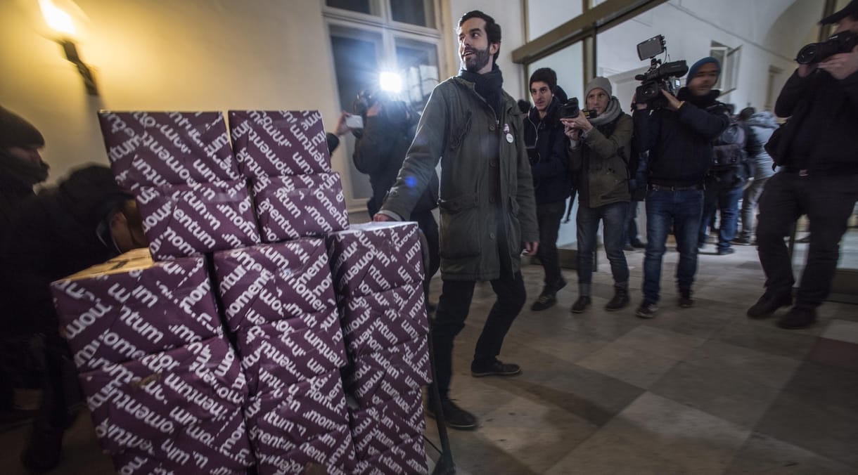 Momentum: ellopják a show-t az LMP-től is