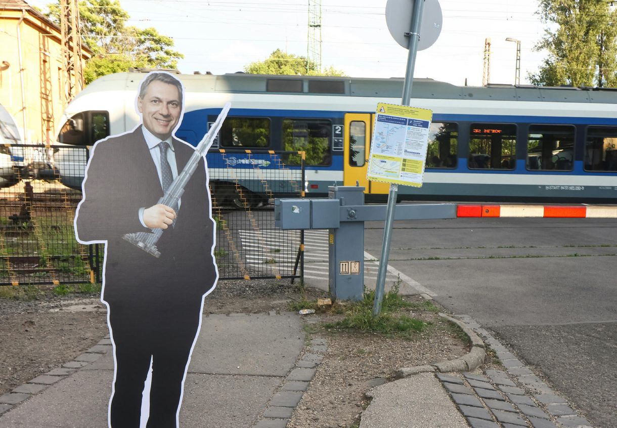 És akkor Lázár János és Nagy Márton versenyezni kezdett, ki tud nagyobb káoszt okozni