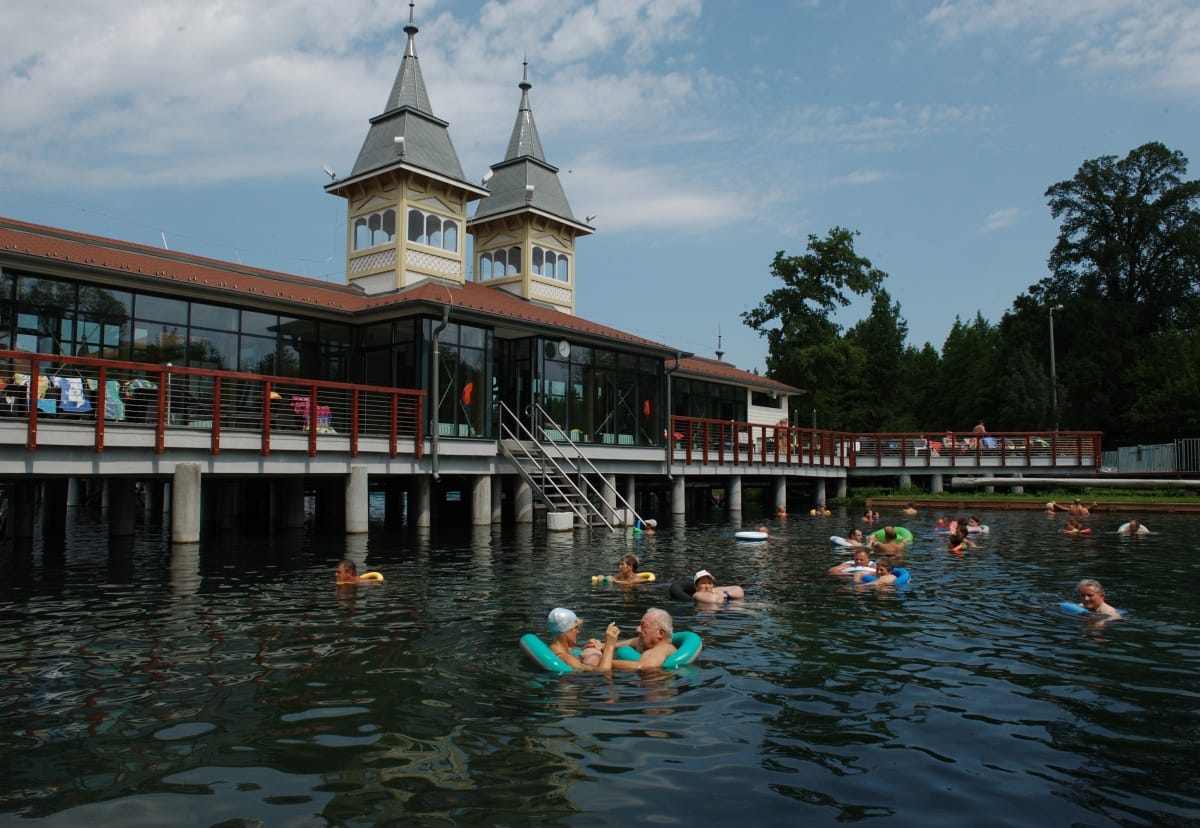 Magyar állami támogatással nyaralnak a német turisták Hévízen