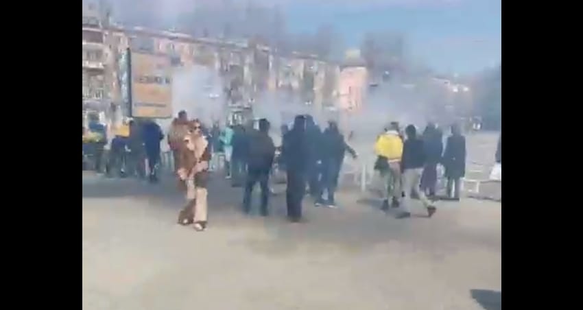 Az orosz katonák tüzet nyitottak a tüntetőkre Herszonban