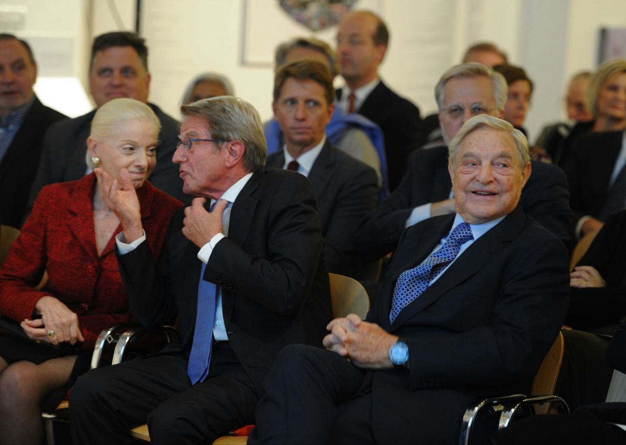 Nevet váltott az OSA Archívuma, Soros György is eljött