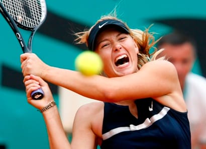 Roland Garros: Sarapova a 16 között