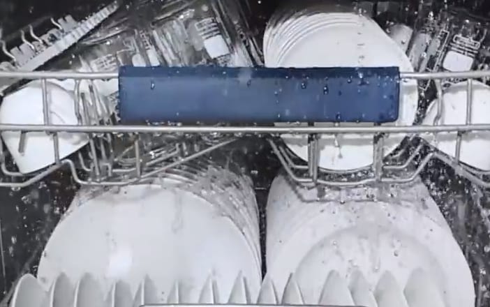 Ezeket a szuperlassított videókat érdemes megnézni: így még sosem látta a háztartási gépeket
