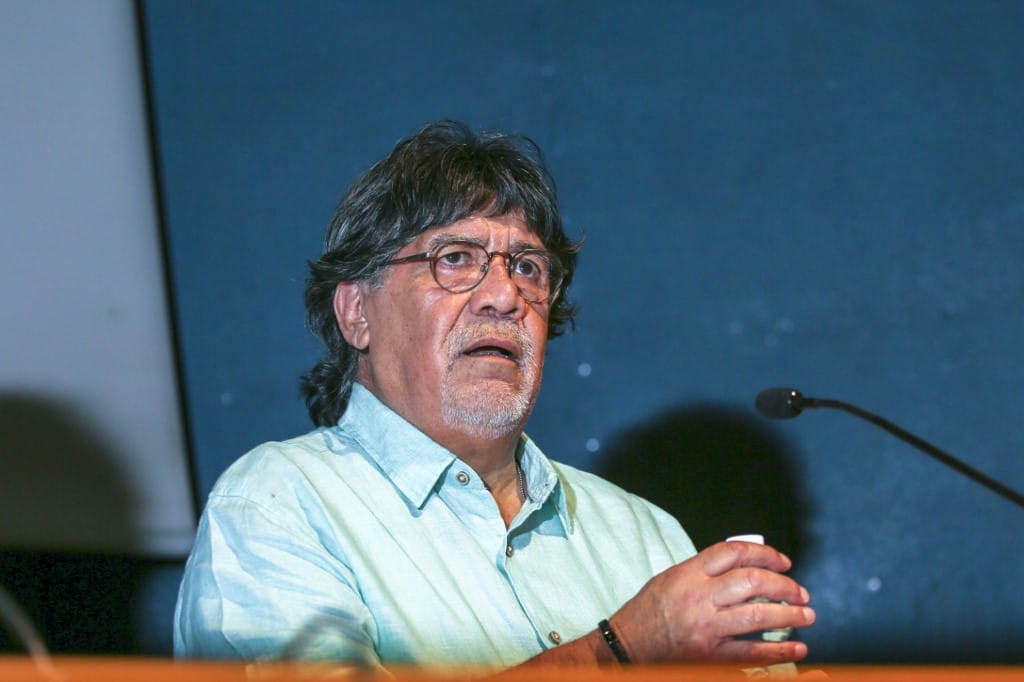 Meghalt a vírusfertőzött Luis Sepúlveda író