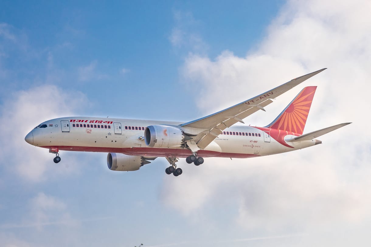 Műszaki hibát gyanított a pilóta, visszatért az indulási helyére az Air India egyik Boeingje