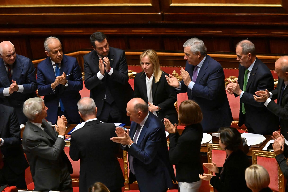 Rutinos politikai rókához méltóan hozta az első száz napot Giorgia Meloni