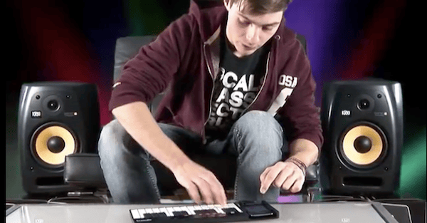 Komponáljon zenét, ahol éppen az eszébe jut! [videóval]