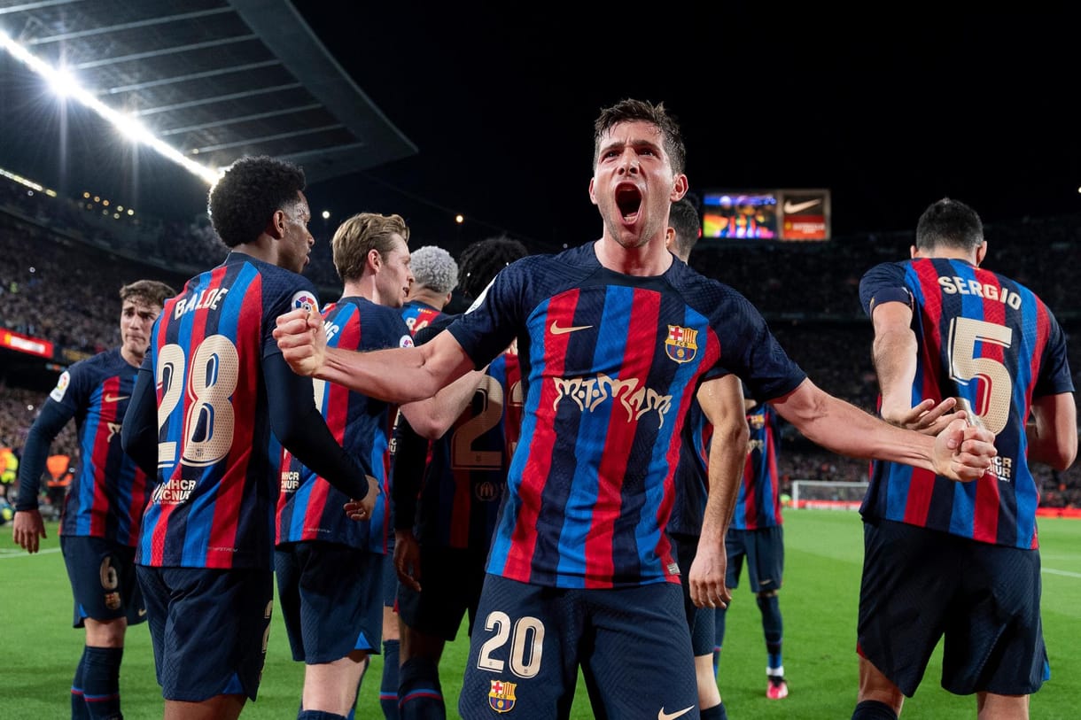 Csak mezeladásból annyit keresett a Barcelona, mint amennyit a két legértékesebb játékosa ér