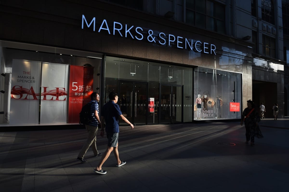 Kibertámadás miatt nem lehet vásárolni a Marks and Spencerben