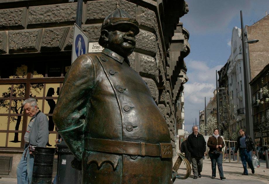 Téves lista Rogán exnejével – offshore ingatlanvásárlások a Belvárosban