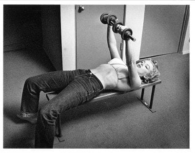 Fotó: így gyúrt Marilyn Monroe
